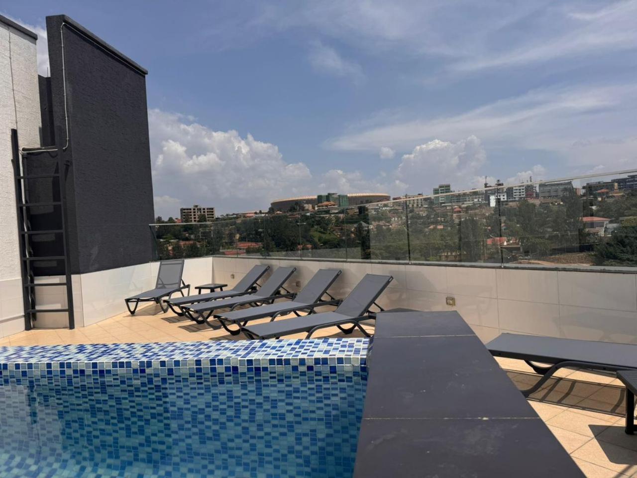 Cascadia Apartments קיגאלי מראה חיצוני תמונה